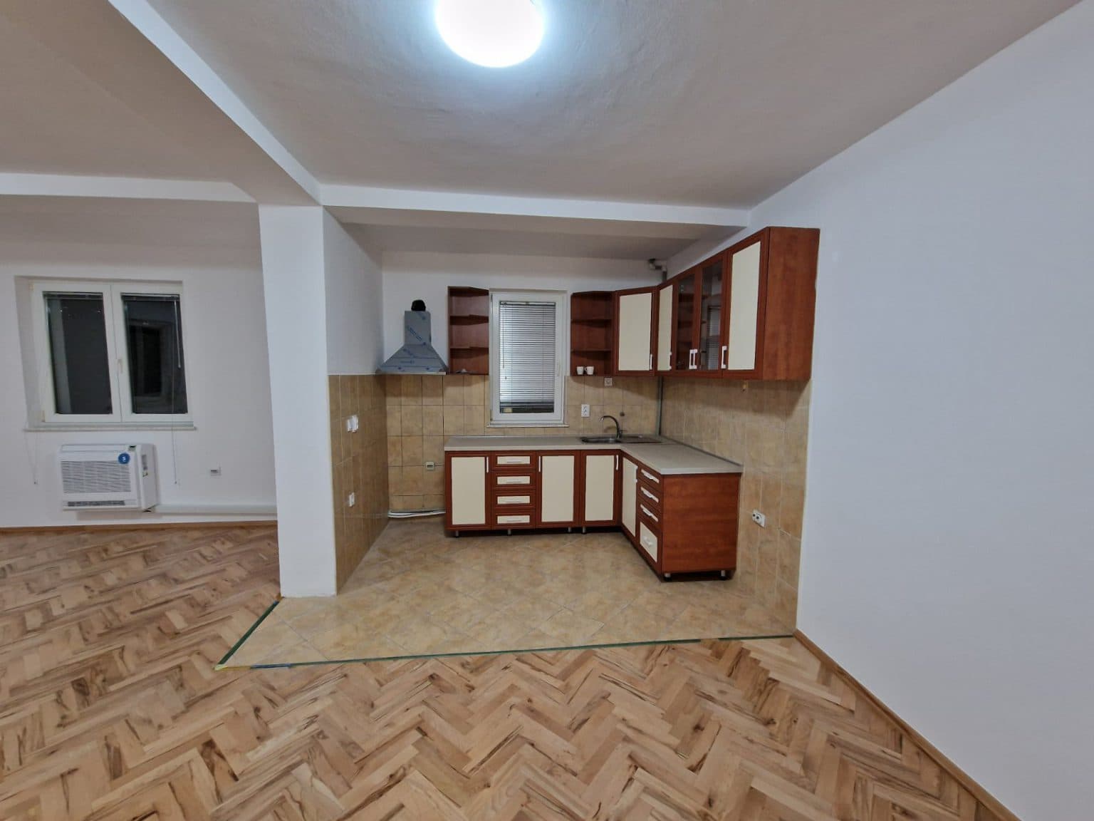 Apartment/Office space 70m2 in Center - For Rent - Centar - Image 2