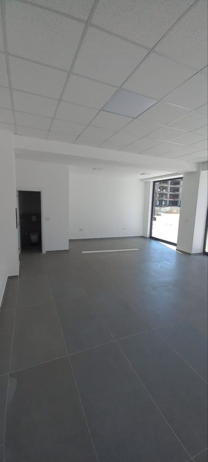 Деловни простории во East Gate Living - За Изнајмување - Гази Баба - Слика 11