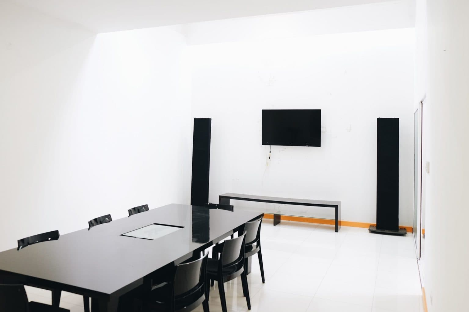 Деловен простор 382м2 во близина на East Gate - 2