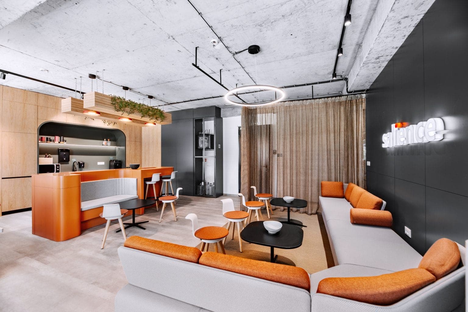 Проект за Salience Consulting - За Продажба - Центар