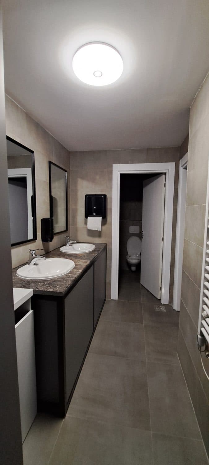 Modern office space in business building - For Rent - Centar - Image 14