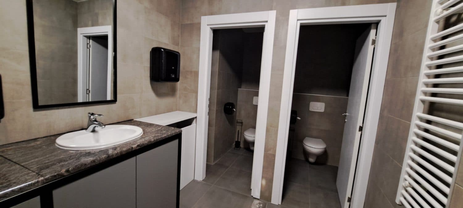 Modern office space in business building - For Rent - Centar - Image 15