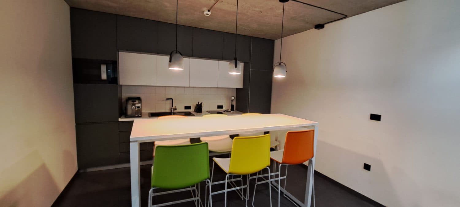 Modern office space in business building - For Rent - Centar - Image 25