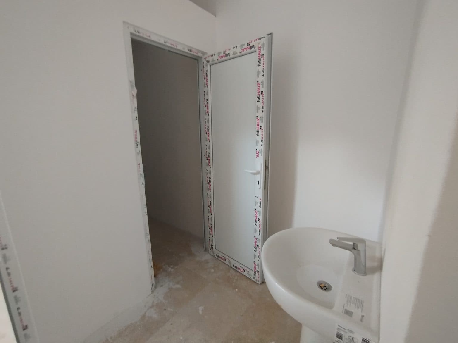 Магацин на одлична локација - For Rent - Gazi Baba - Слика 12