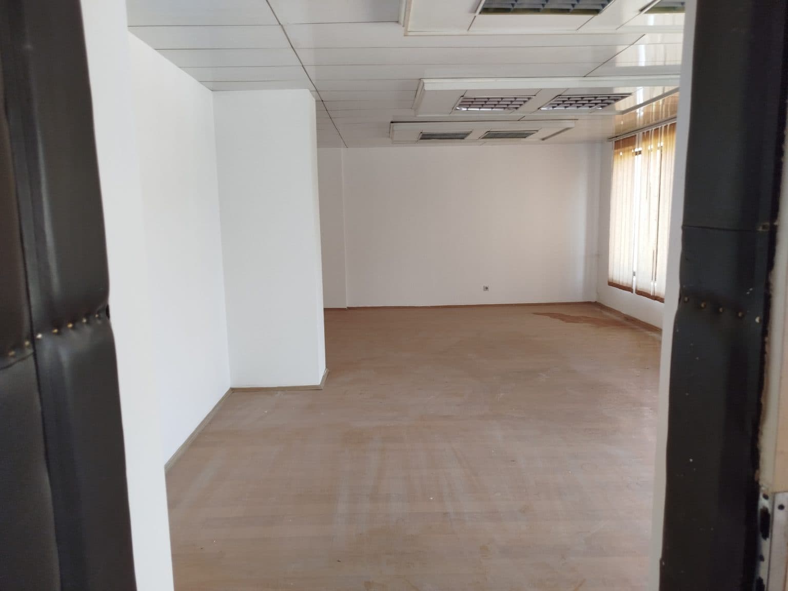 Управна зграда 800м2 - 3