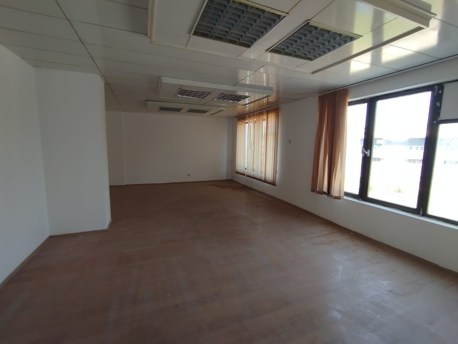 Administrative building 800m2 - For Rent - Gazi Baba - Image 4