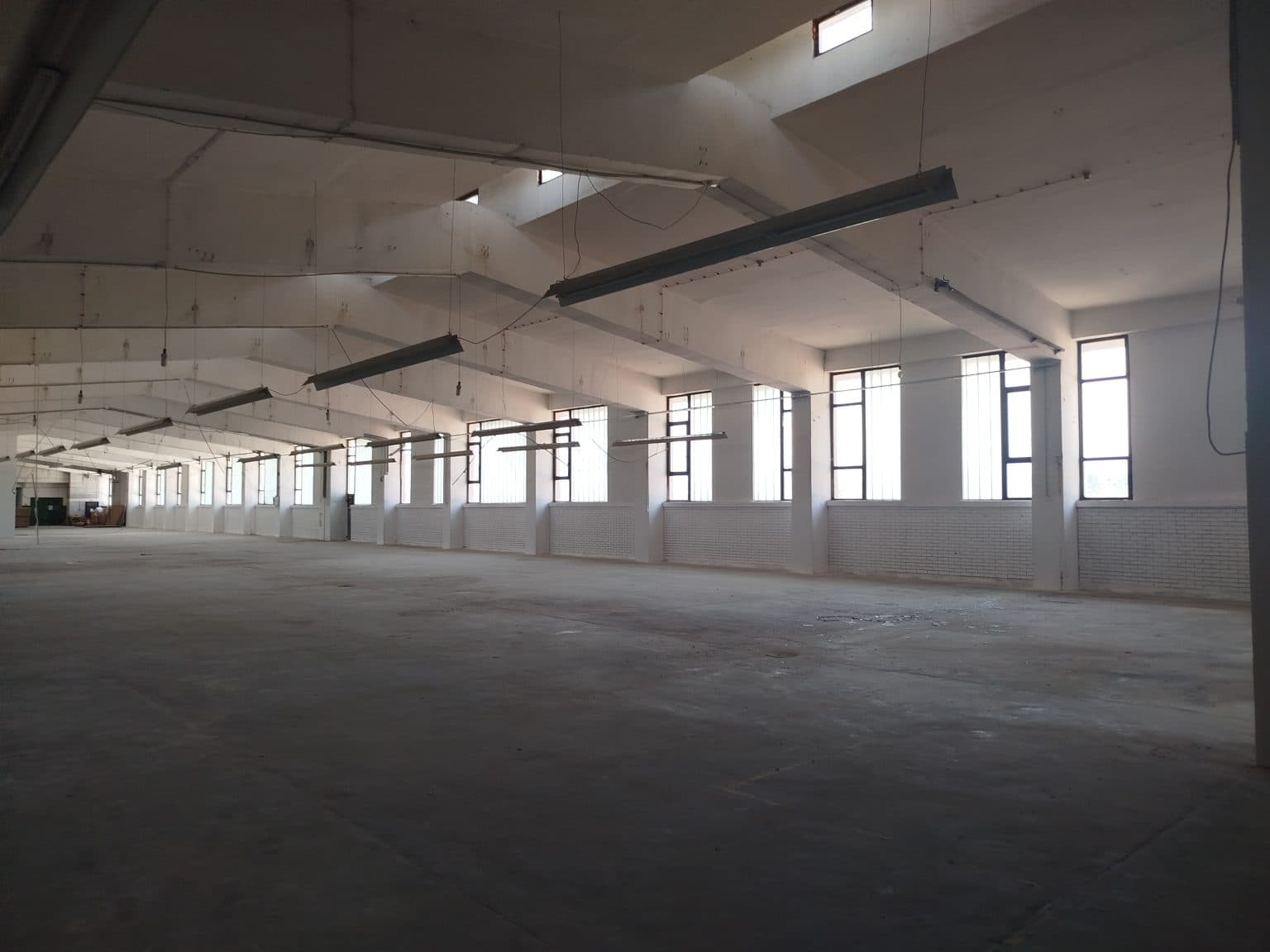 Warehouse on a great location - 3