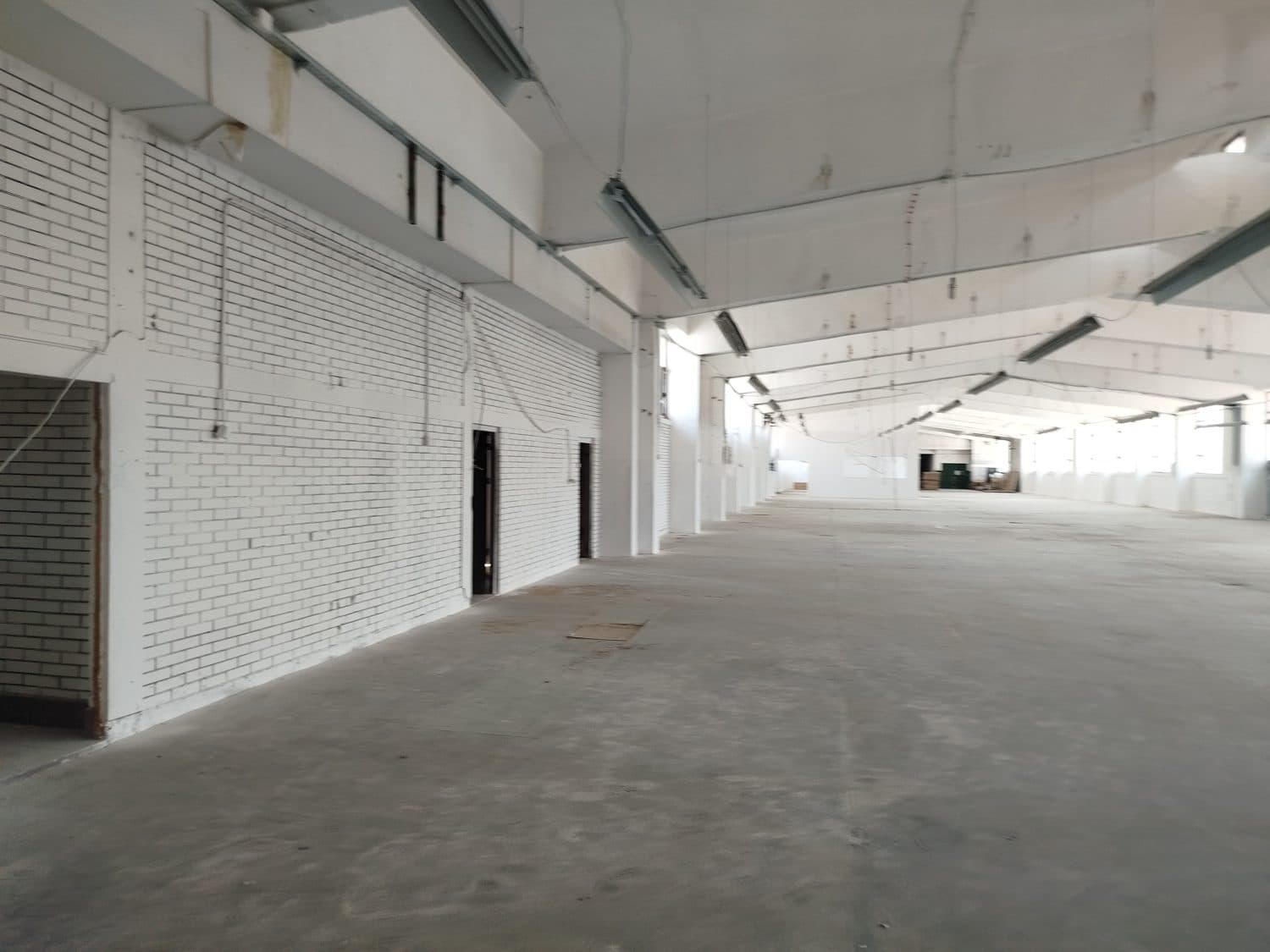 Магацин на одлична локација - За Изнајмување - Гази Баба - Слика 4