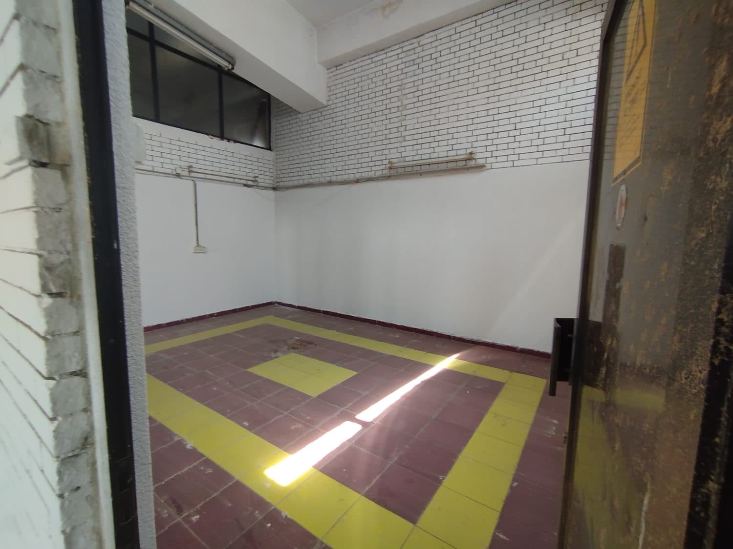 Магацин на одлична локација - За Изнајмување - Гази Баба - Слика 6