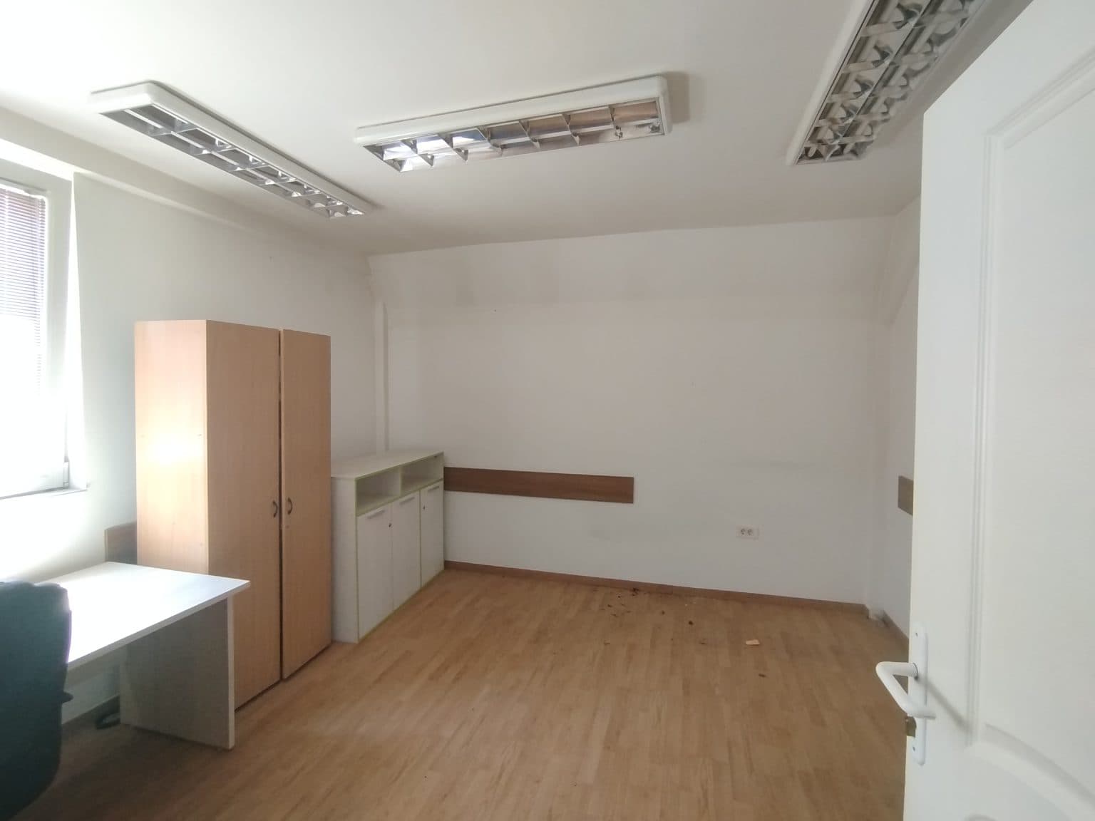Business building in Vizbegovo - For Rent - Zlokukjani - Image 12