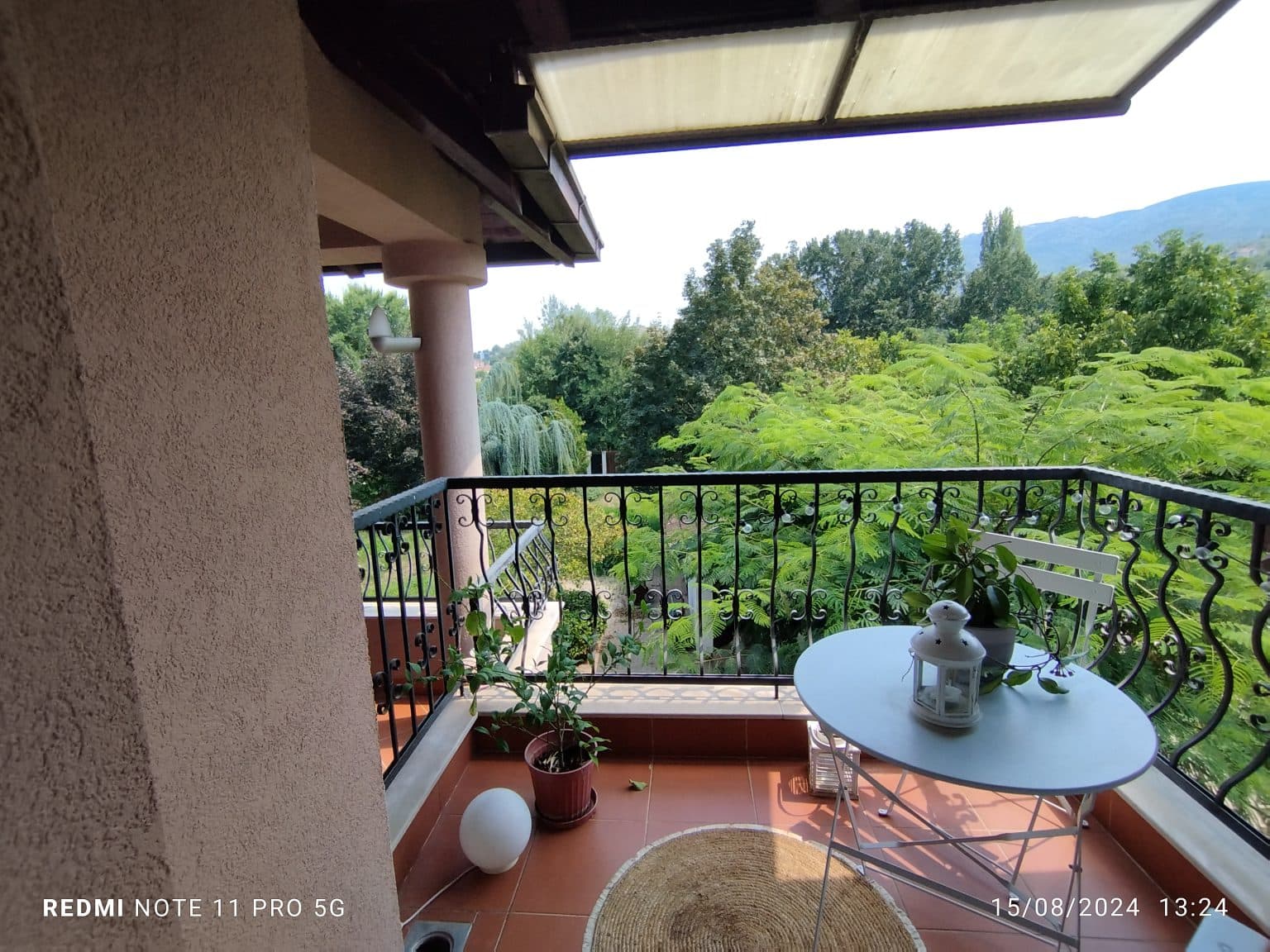 Family house with a beautiful view of nature - For Sale - Gjorche Petrov - Image 4