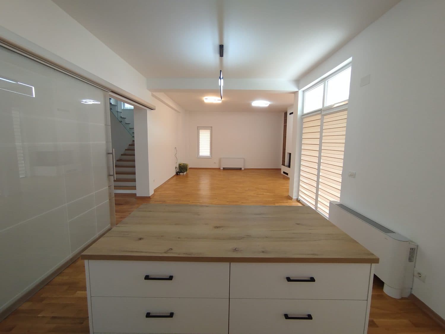 Нова модерна куќа во Бардовци - За Изнајмување - Бардовци - Слика 4