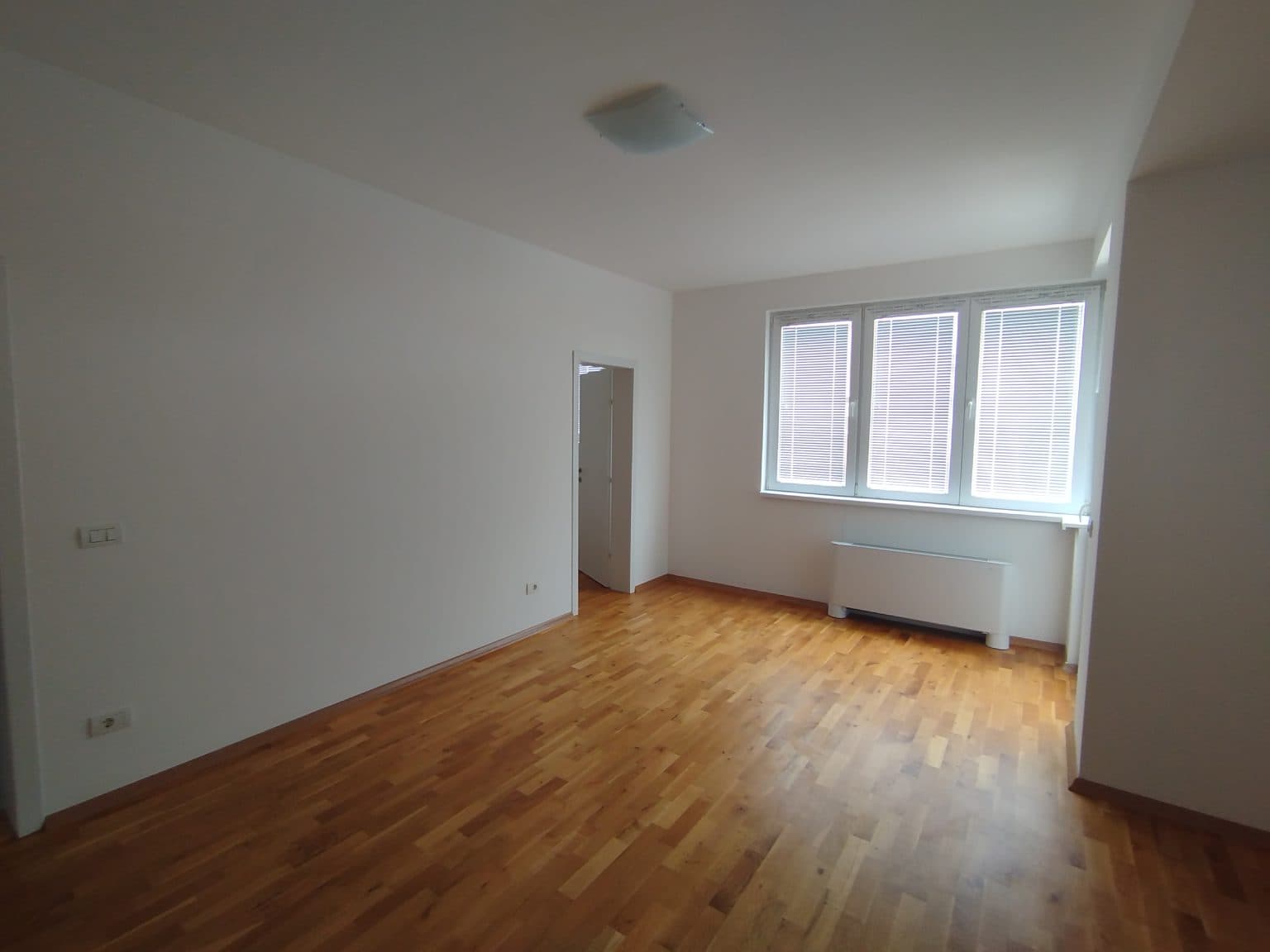 Нова модерна куќа во Бардовци - За Изнајмување - Бардовци - Слика 7