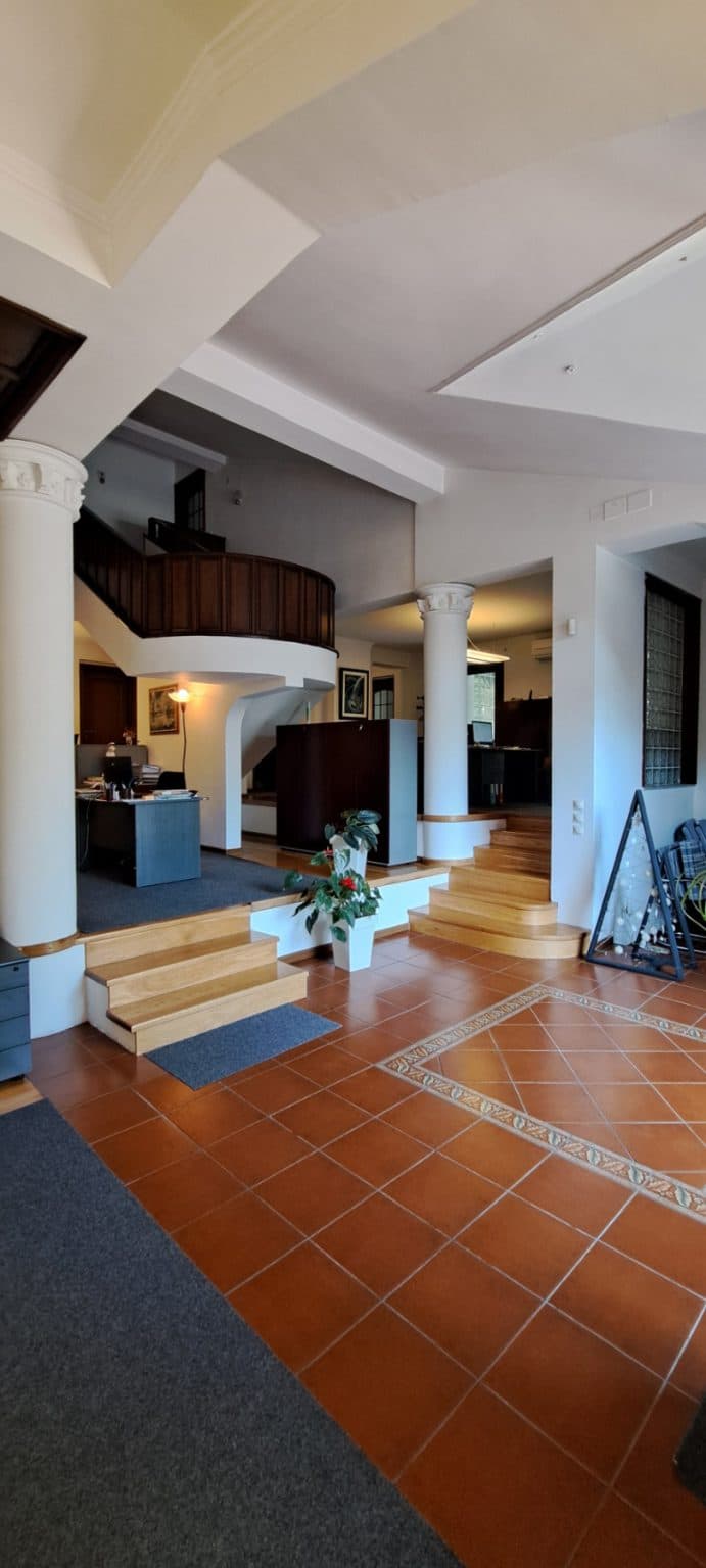 Exclusive house on prime location - 3