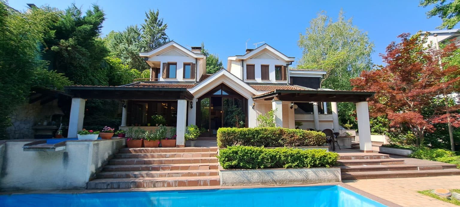 Exclusive house on prime location - For Sale - Crniche