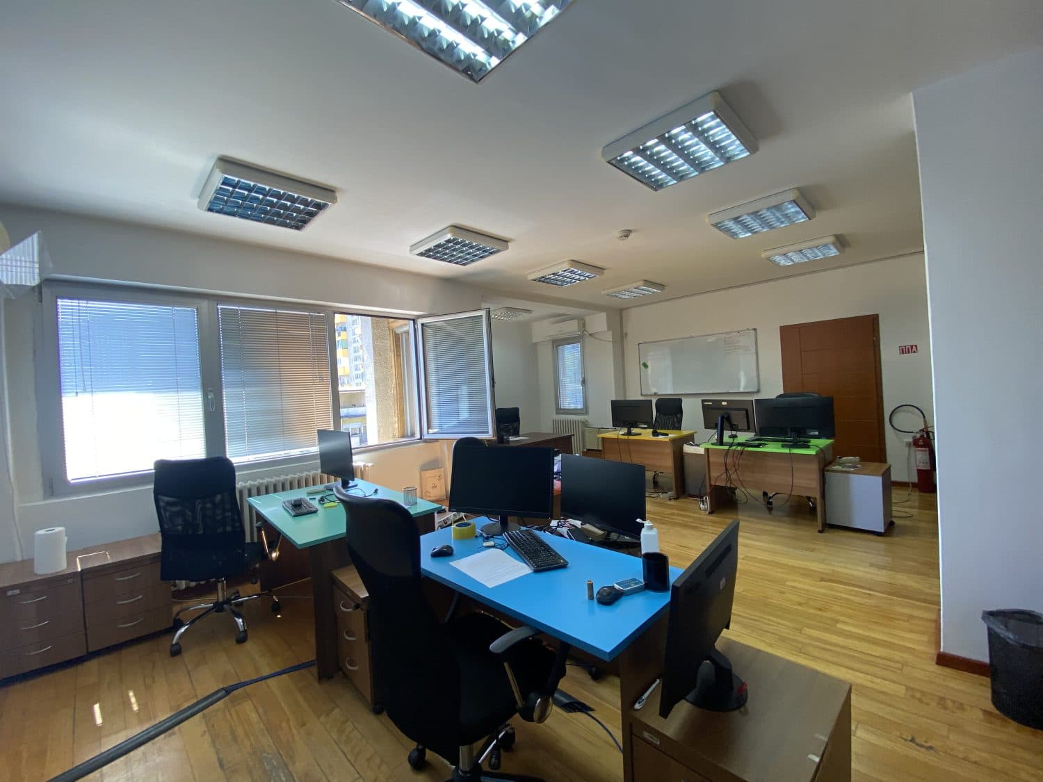 Деловен простор за изнајмување во Центар - За Изнајмување - Центар - Слика 10