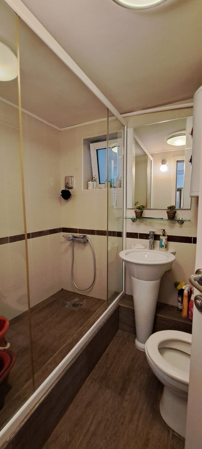 House 217m2 with green yard in Orman - For Sale - Gjorche Petrov - Image 14