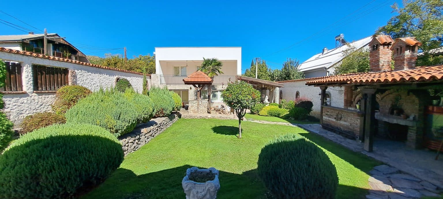 House 217m2 with green yard in Orman - For Sale - Gjorche Petrov - Image 4