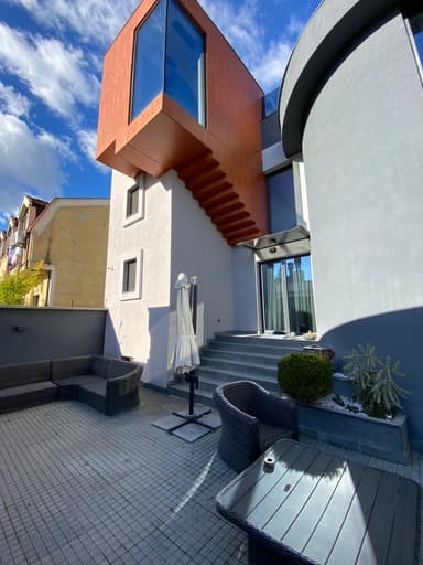 Ексклузивна куќа 565м2 со 800м2 двор на одлична локација - За Продажба - Карпош - Слика 2