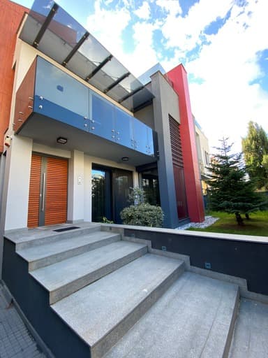 Ексклузивна куќа 565м2 со 800м2 двор на одлична локација - За Продажба - Карпош - Слика 1