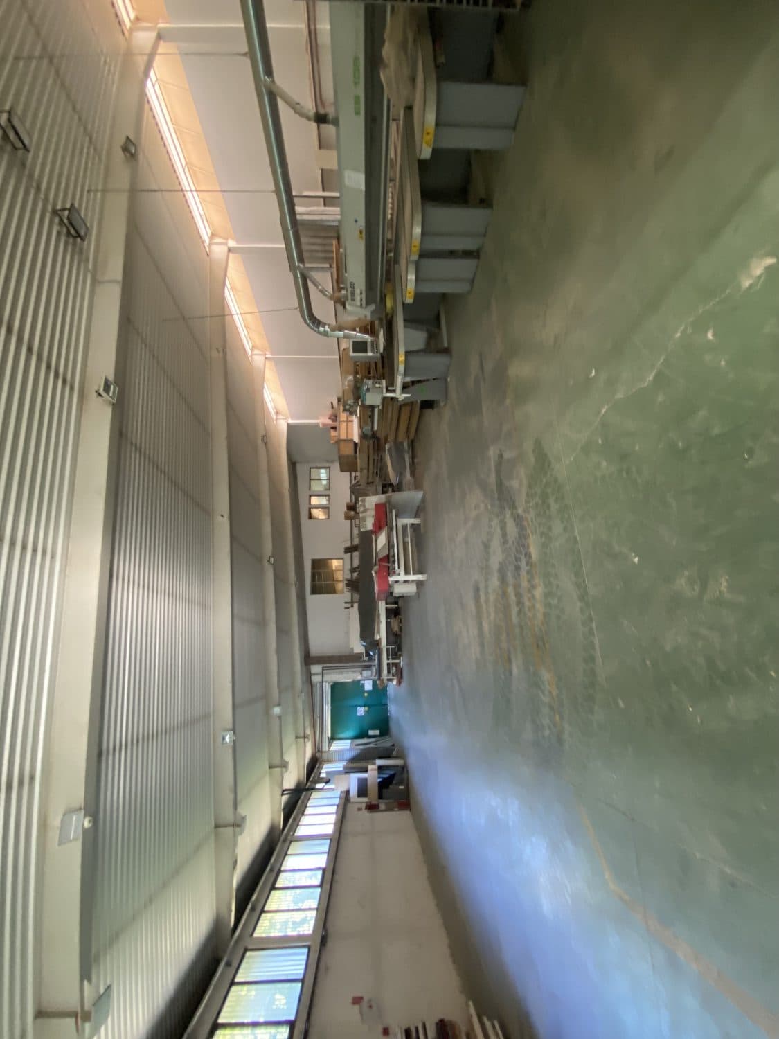 Business facility 1000m2 in Kisela Voda - For Sale - Kisela Voda - Image 2