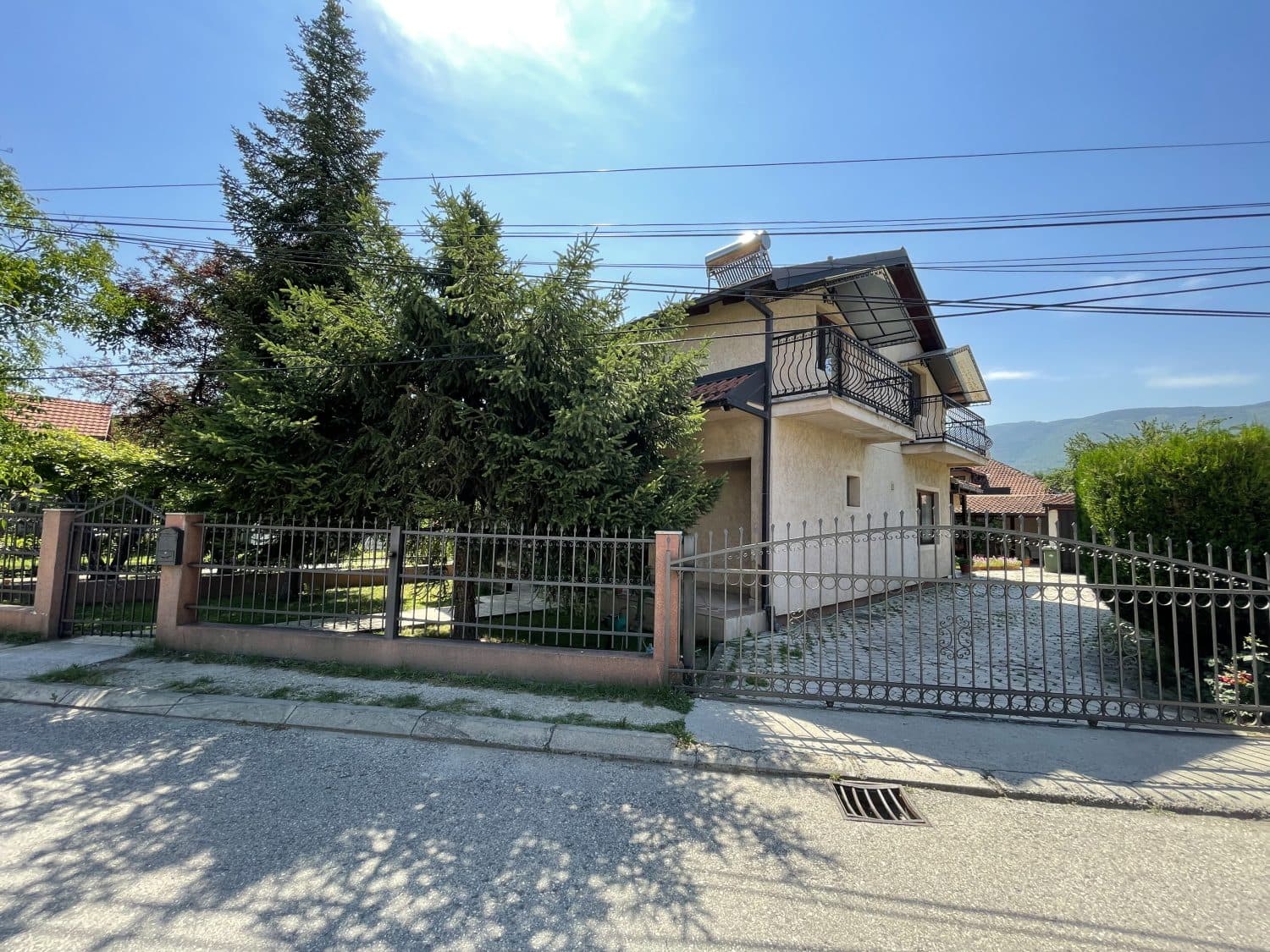 Се продава куќа во Хром - За Продажба - Ѓорче Петров - Слика 8