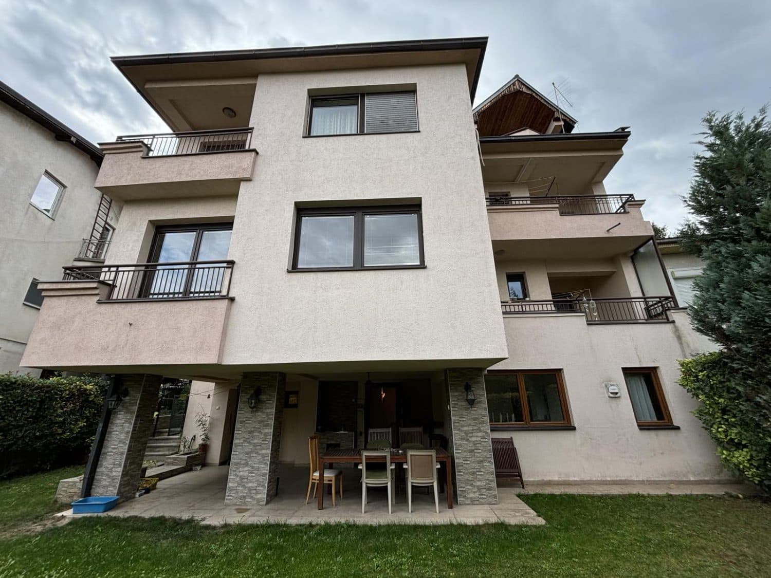 House for sale in Vodno 350m2 - For Sale - Vodno - Image 1