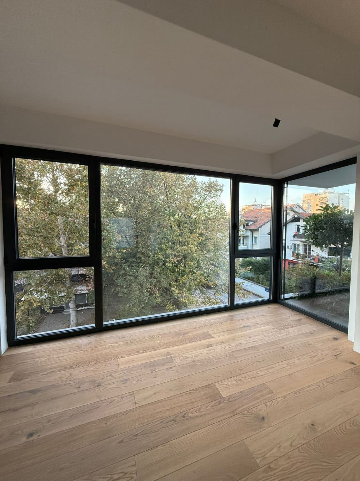 Modern office space 550m2 in Taftalidze - For Rent - Karposh - Image 4