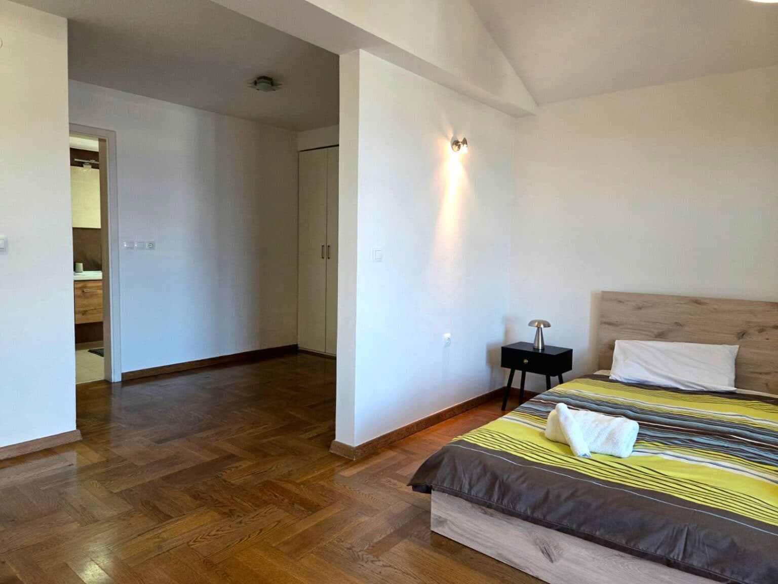 House 250m2 with green yard in Crniche - For Rent - Crniche - Image 29