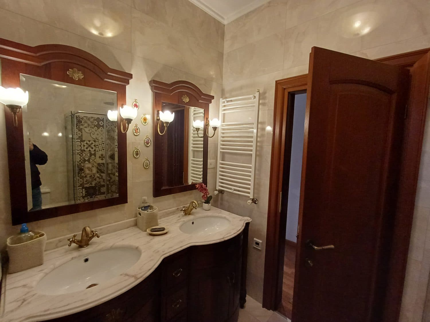 Modern house 250m2 on Vodno - For Rent - Vodno - Image 11