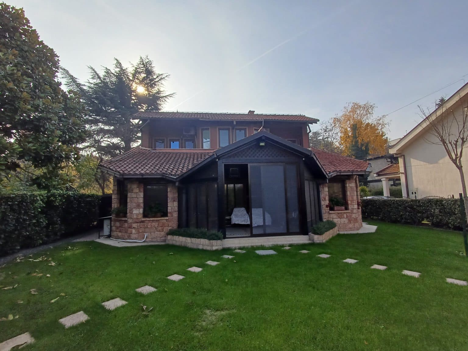 Modern house 250m2 on Vodno - For Rent - Vodno