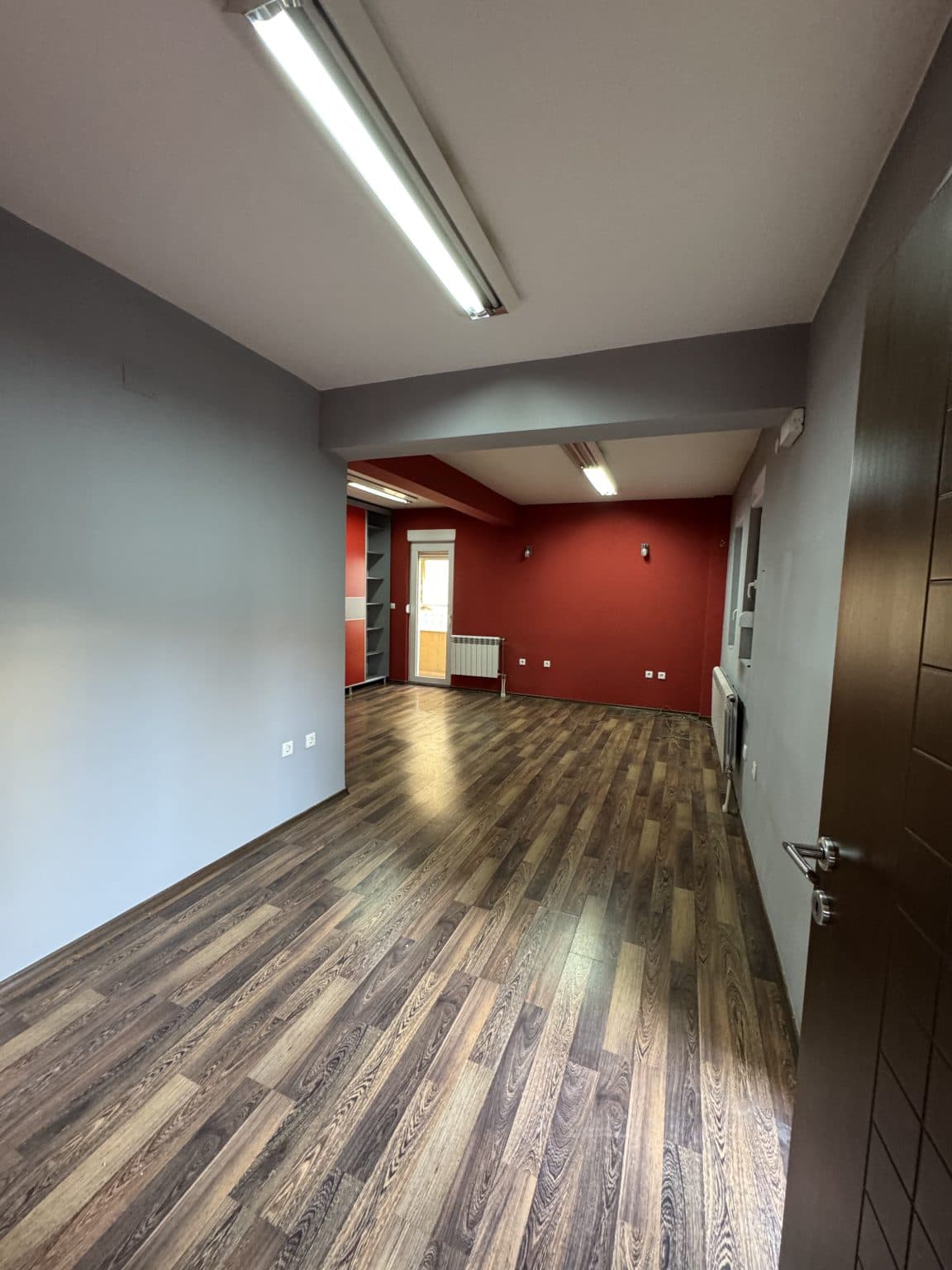 Деловен простор 720м2 во Битола - За Изнајмување - Битола - Слика 2