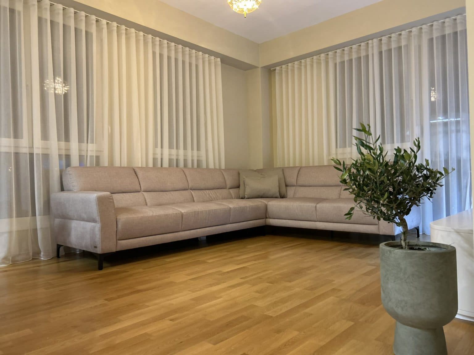 Комплетно опремен стан 73m2 во East Gate - За Изнајмување - Гази Баба