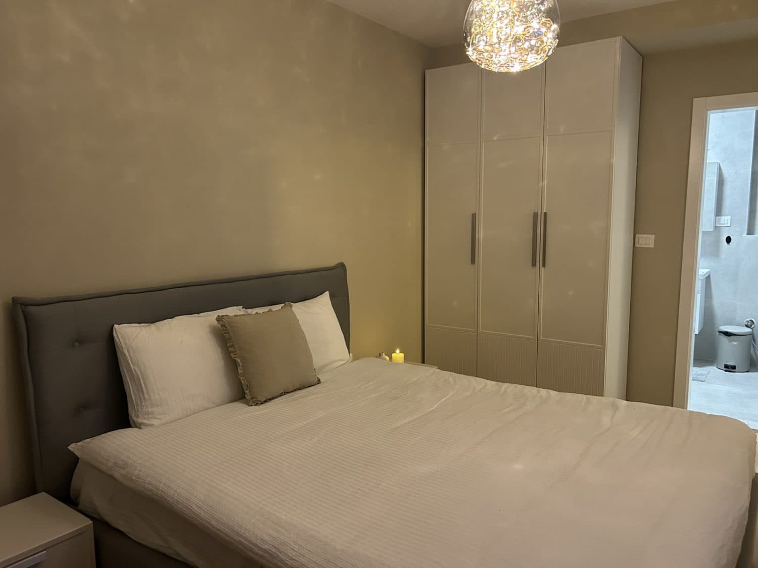 Комплетно опремен стан 73m2 во East Gate - За Изнајмување - Гази Баба - Слика 5