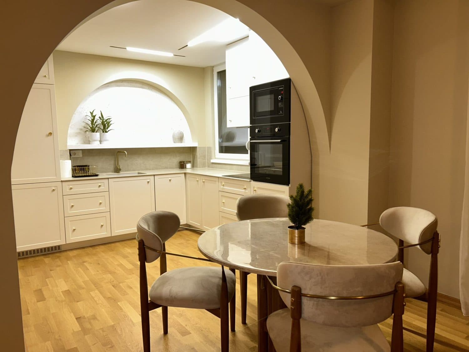 Комплетно опремен стан 73m2 во East Gate - За Изнајмување - Гази Баба - Слика 9