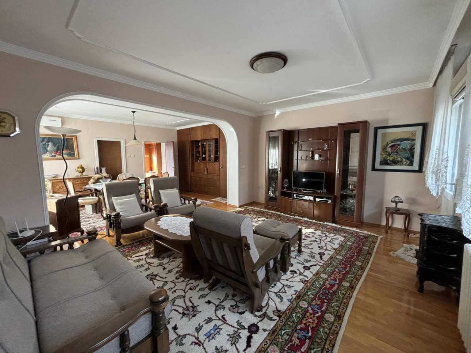 House 220м² in a peaceful location in Crniche - 2