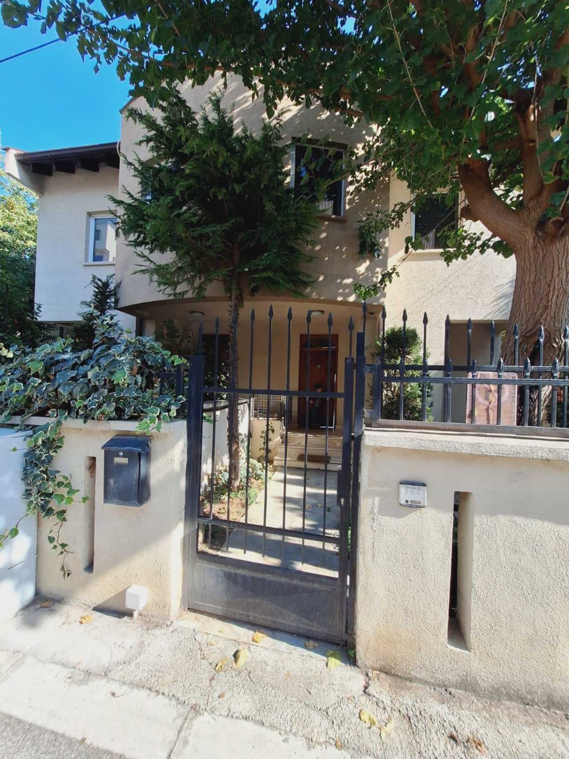 House 250m2 with green yard in Crniche - For Rent - Crniche - Image 7