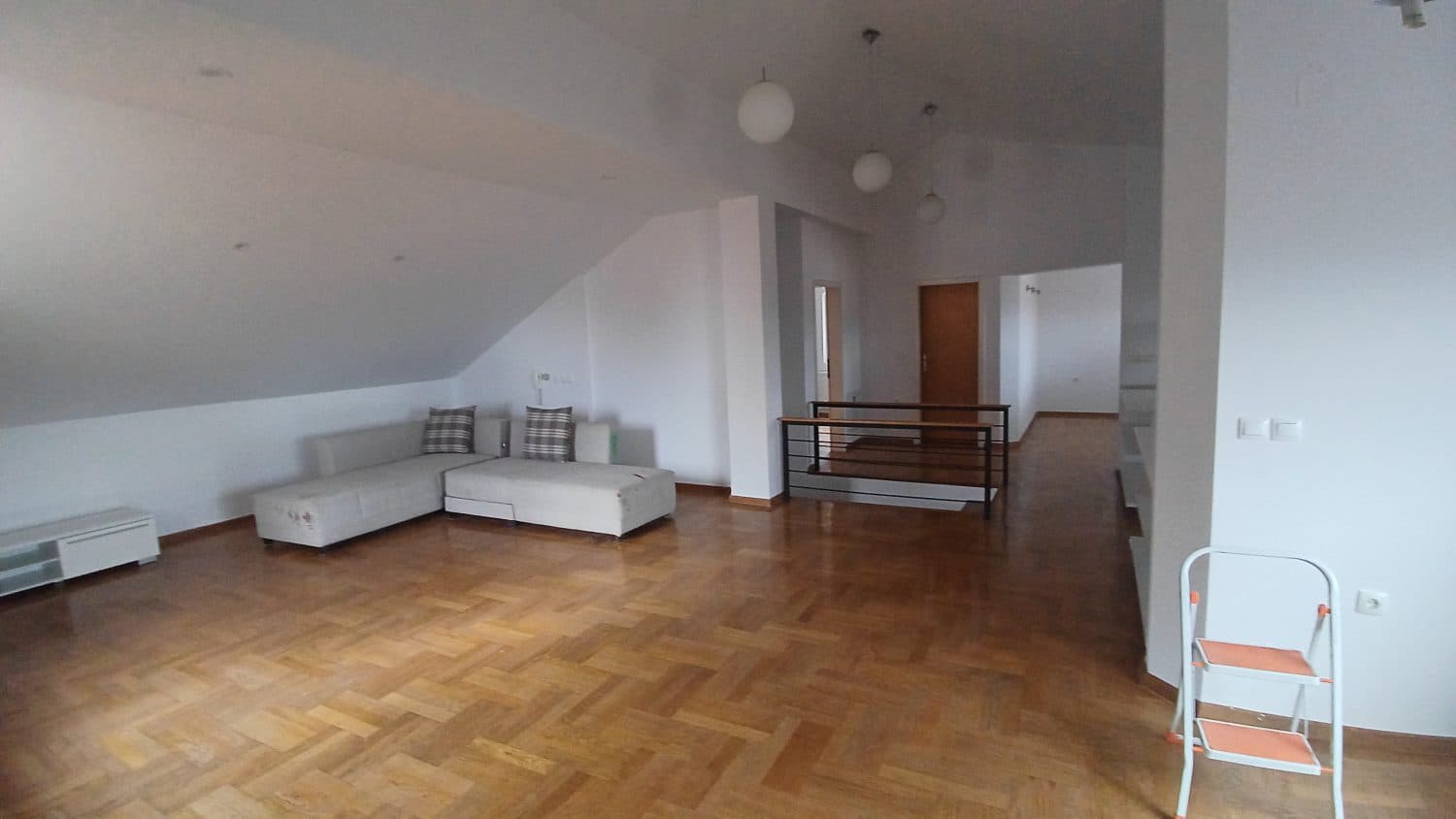 House 250m2 with green yard in Crniche - For Rent - Crniche - Image 10