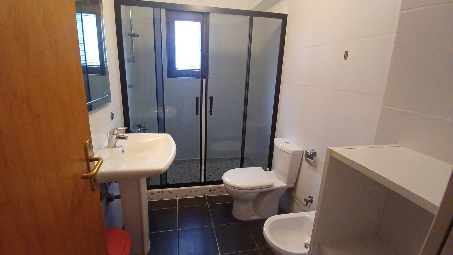 House 250m2 with green yard in Crniche - For Rent - Crniche - Image 11