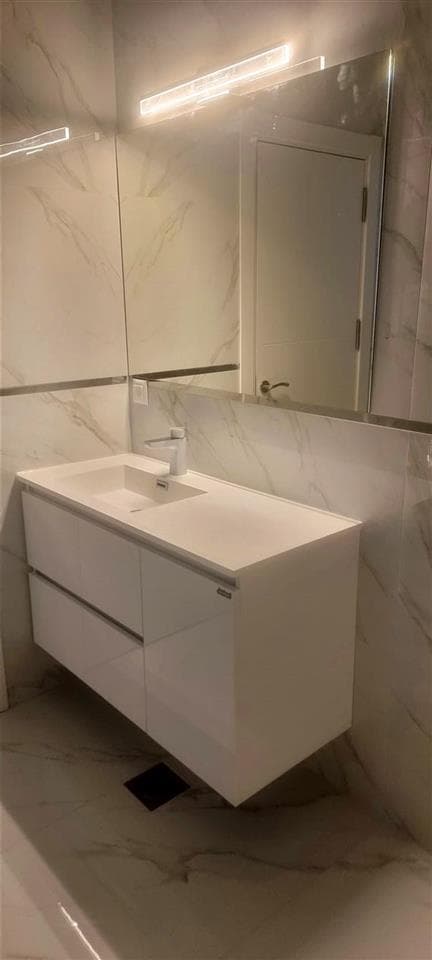 Се продава модерна куќа во Пинтија - За Продажба - Кисела Вода - Слика 7