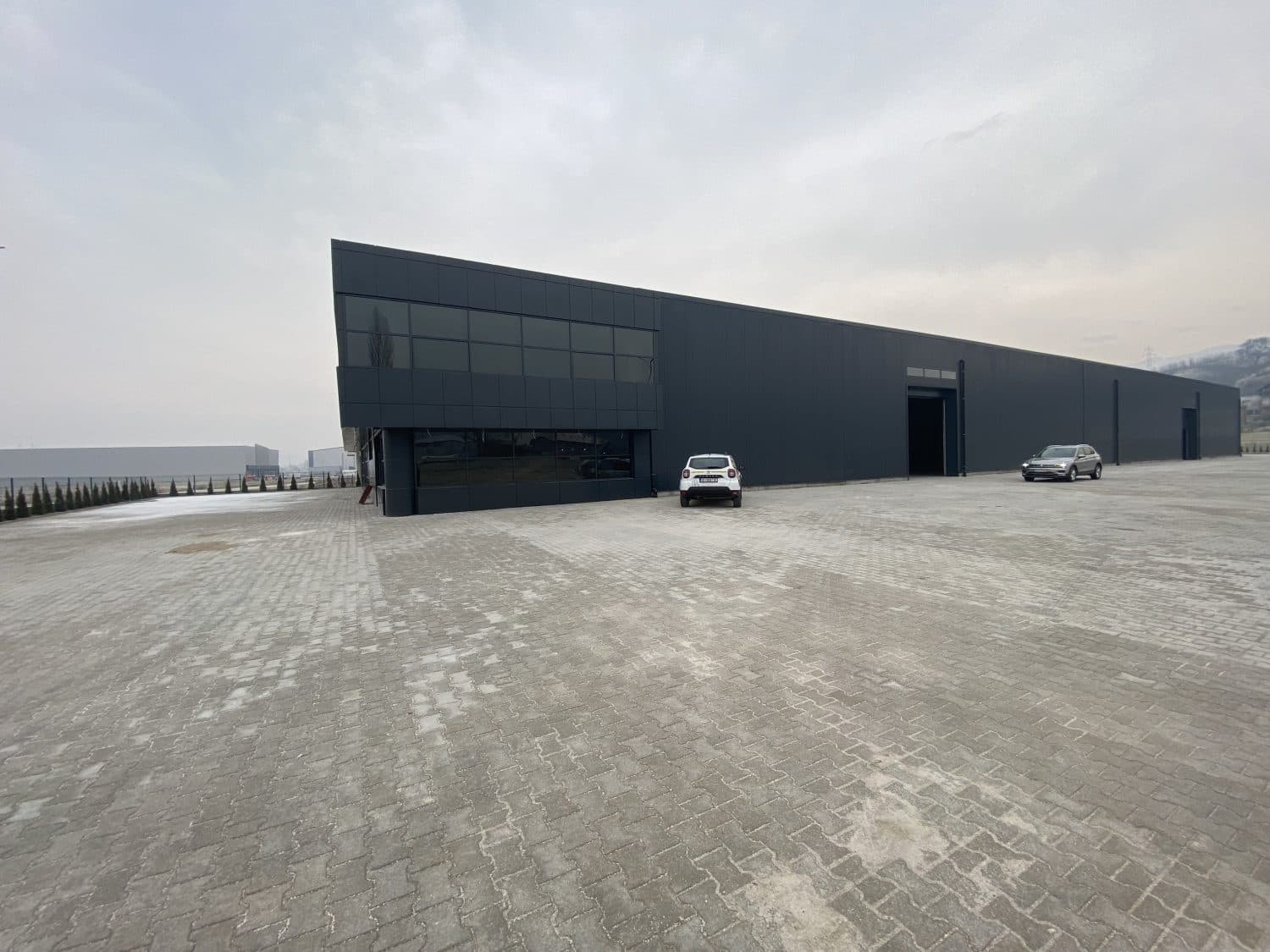 Индустриски објект 2500м2 - За Изнајмување - Ѓорче Петров - Слика 5