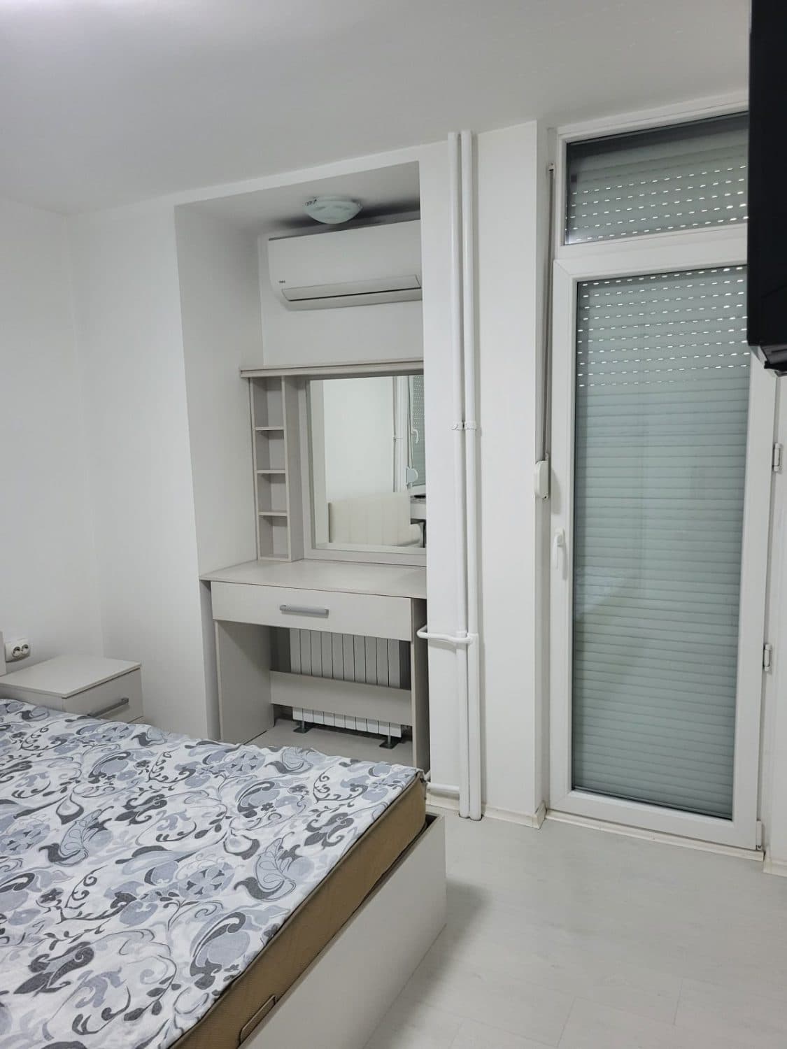 Spacious apartment 90m2 in Avtokomanda - For Rent - Gazi Baba - Image 8