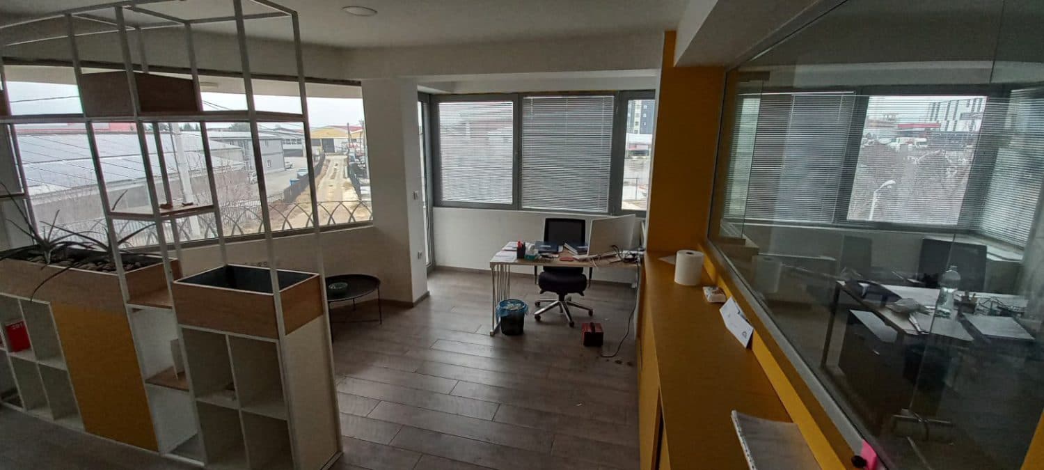 Warehouse 2900m2 with office building in Vizbegovo - За Изнајмување - Карпош - Image 4