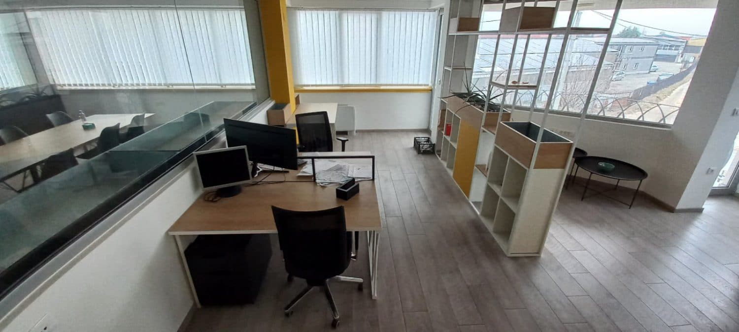 Warehouse 2900m2 with office building in Vizbegovo - За Изнајмување - Карпош - Image 5