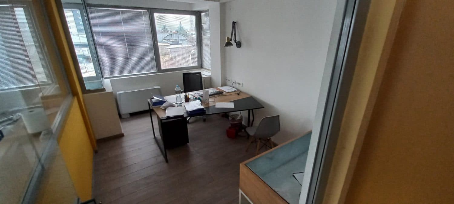 Warehouse 2900m2 with office building in Vizbegovo - За Изнајмување - Карпош - Image 2