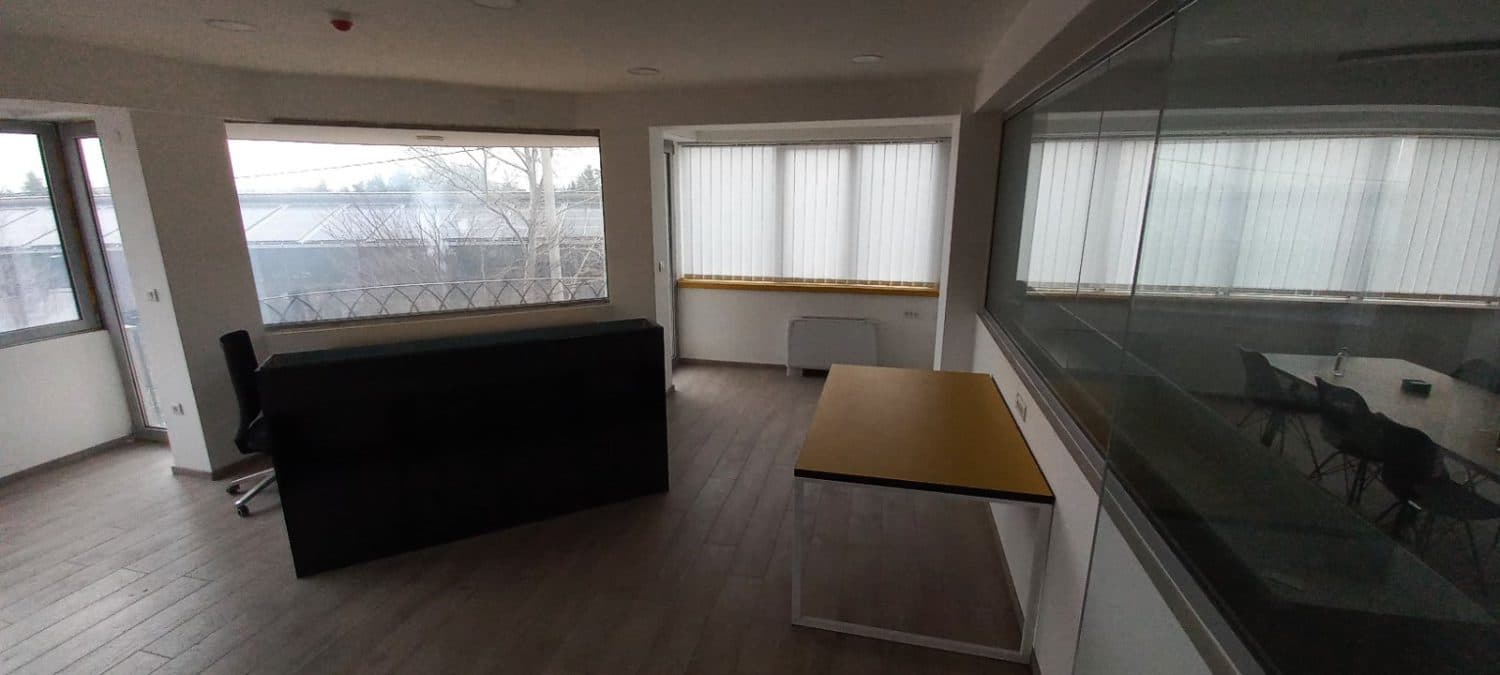 Warehouse 2900m2 with office building in Vizbegovo - За Изнајмување - Карпош - Image 3