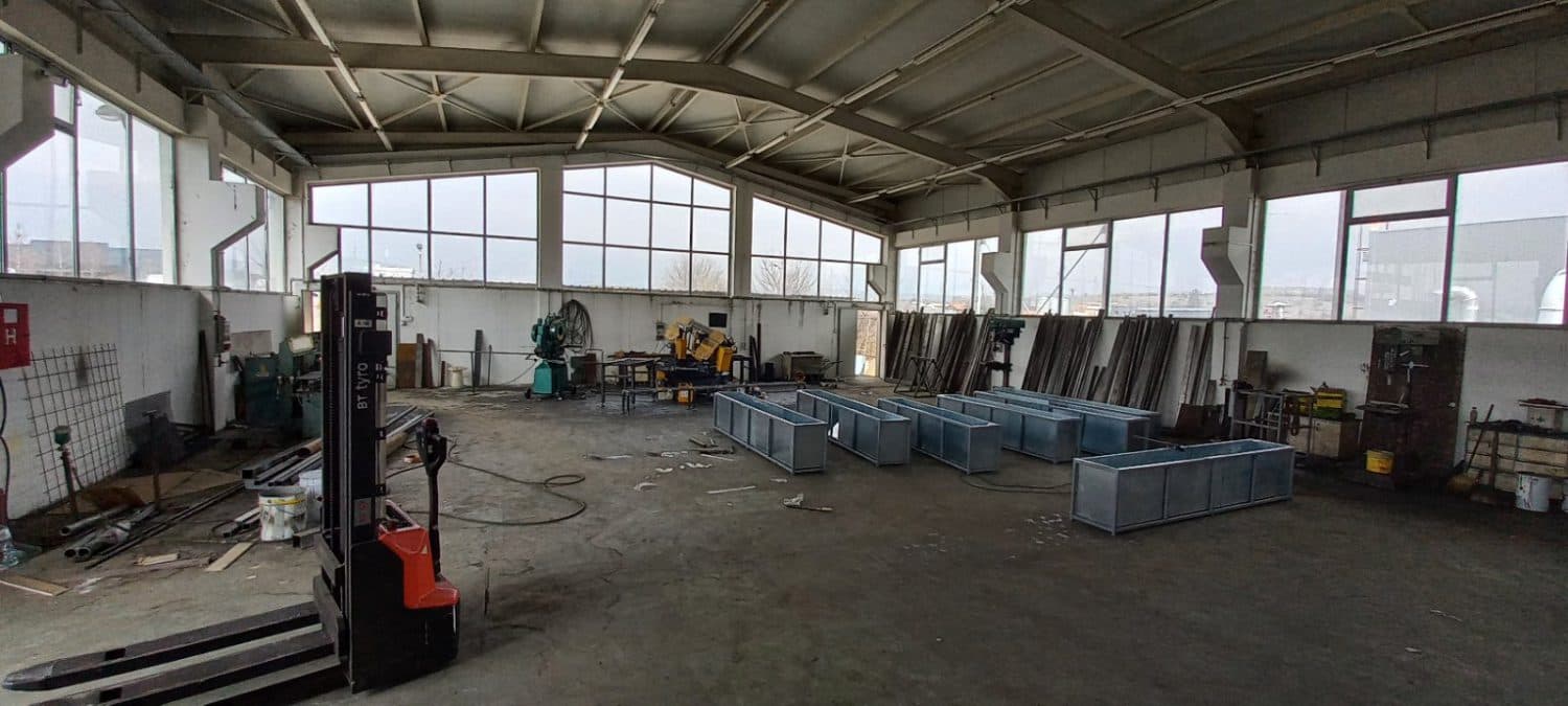 Warehouse 2900m2 with office building in Vizbegovo - За Изнајмување - Карпош - Image 15