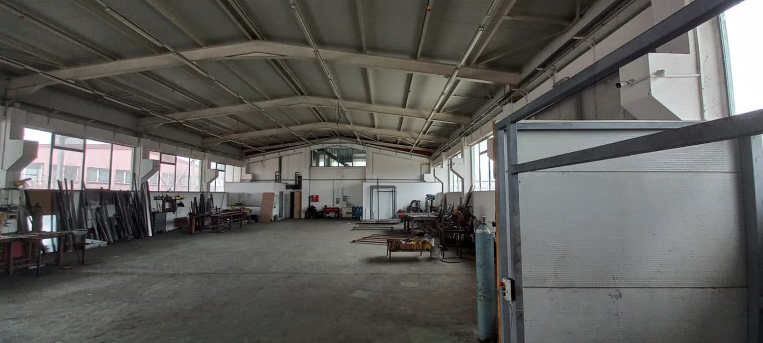 Warehouse 2900m2 with office building in Vizbegovo - За Изнајмување - Карпош - Image 16