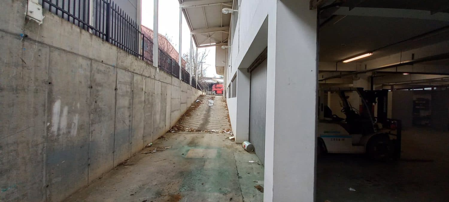 Warehouse 2900m2 with office building in Vizbegovo - За Изнајмување - Карпош - Image 21
