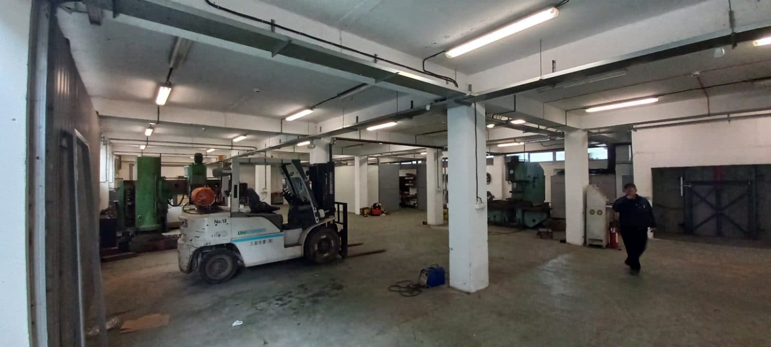 Warehouse 2900m2 with office building in Vizbegovo - За Изнајмување - Карпош - Image 22